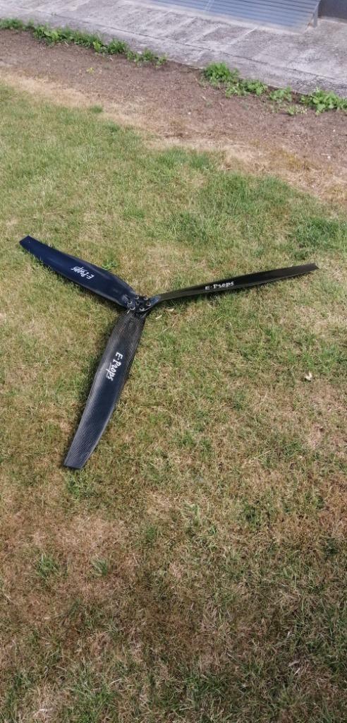 2x carbone propellers met 3 bladen elk, Sport en Fitness, Zweefvliegen en Paragliding, Gebruikt, Paramotor, Gemotoriseerd, Ophalen