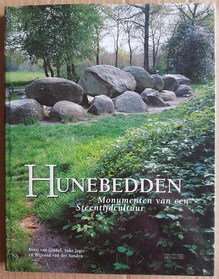 Hunebedden - Monumenten van een Steentijdcultuur, Boeken, Kunst en Cultuur | Architectuur, Zo goed als nieuw, Stijl of Stroming