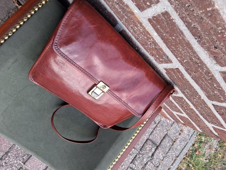 Dames handtas vintage Royal, Handtassen en Accessoires, Tassen | Damestassen, Gebruikt, Handtas, Bruin, Ophalen of Verzenden
