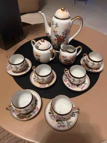 Chinees servies beschikbaar voor biedingen