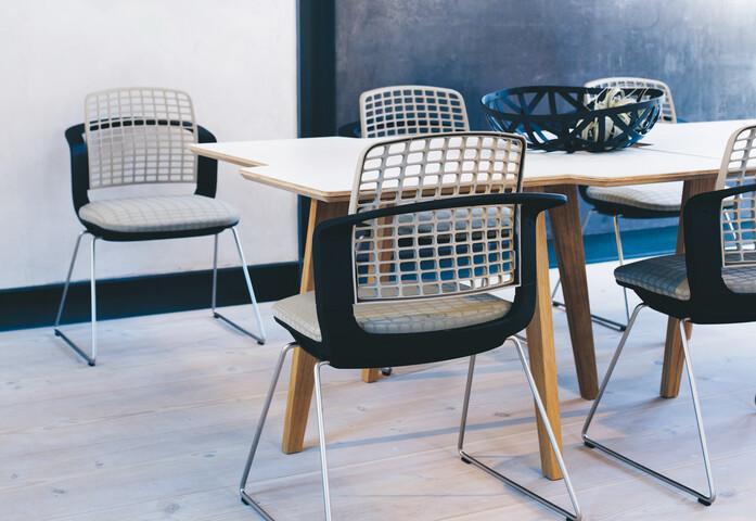 RBM vergadertafel, Zakelijke goederen, Kantoor en Winkelinrichting | Kantoormeubilair en Inrichting, Tafel, Ophalen