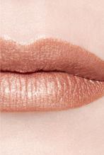 Nieuwe lipstick in 90 Golden Beige Chanel Rouge Allure Laque, Bijoux, Sacs & Beauté, Beauté | Cosmétiques & Maquillage, Lèvres