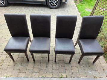 4 Leer eetkamerstoelen, donker bruin beschikbaar voor biedingen