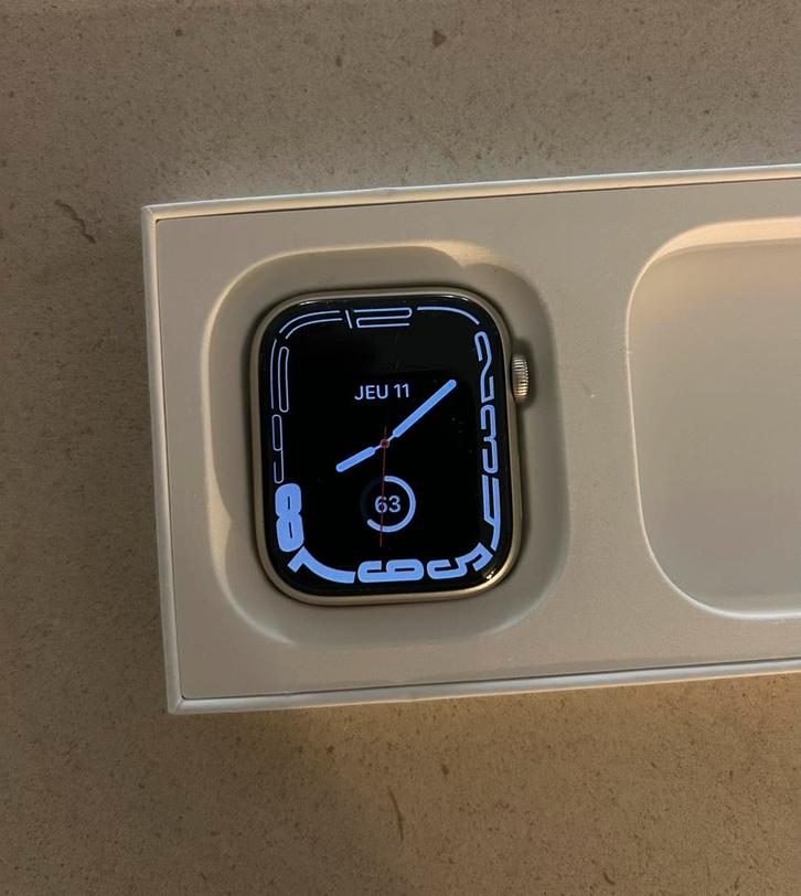 Apple Watch Series 9 45 mm Starlight GPS, Handtassen en Accessoires, Sporthorloges, Zo goed als nieuw, iOS, Grijs, Conditie, Waterdicht