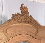 Antieke landelijke Louis XV kleerkast in geloogde eik, Antiek en Kunst, Ophalen