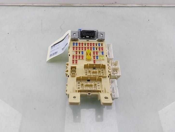 ZEKERINGKAST Hyundai i20 (01-2008/12-2015) (|919511J030|), Auto-onderdelen, Elektronica en Kabels, Hyundai, Gebruikt