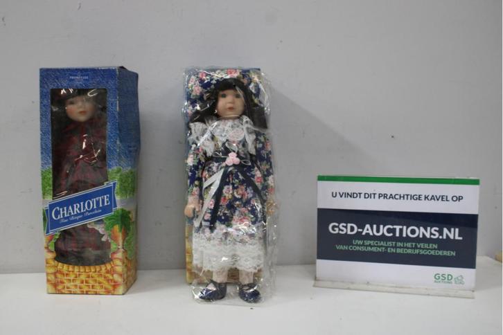 Set van Twee Vintage Charlotte Poppen, Verzamelen, Retro