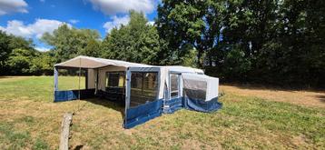 Voortent met luifel en zij-tent maat 14 beschikbaar voor biedingen
