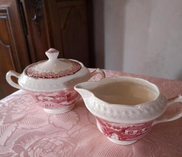 Antieke melkpot en suikerpot van de Boerenhoeve