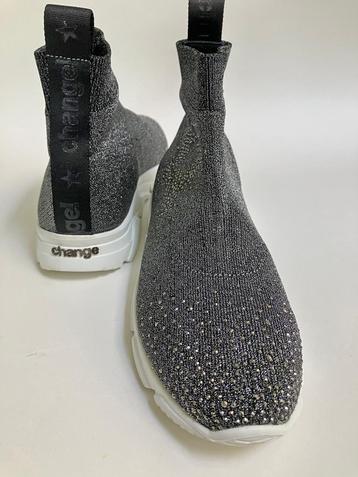 Sneakers gris stretch, effet glam - EU38 beschikbaar voor biedingen