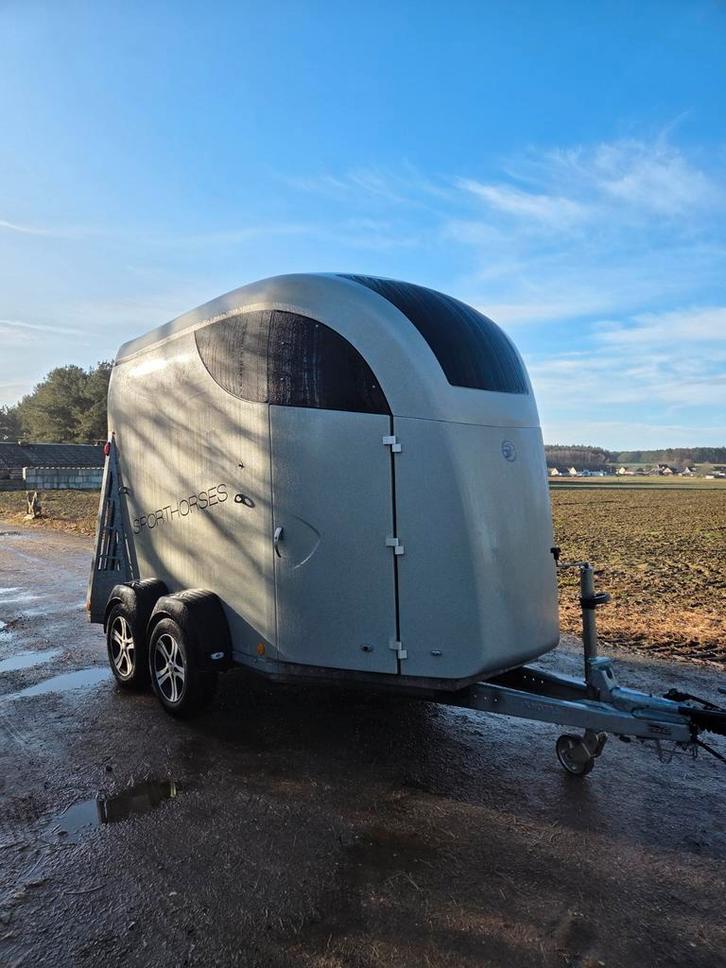 Bucker Careliner M - 2021 - Garantie, Dieren en Toebehoren, Paarden en Pony's | Trailers en Aanhangwagens, Ophalen of Verzenden