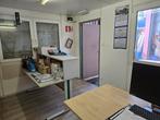 recente keuken en bureau ruimte, Ophalen, Nieuw
