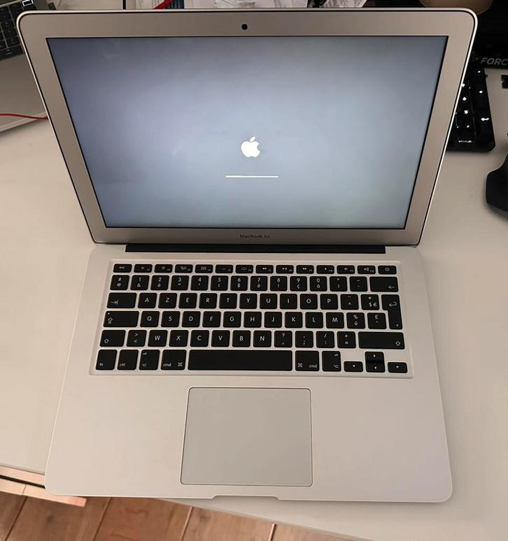 Apple Macbook Air 2017 8GB RAM 128GB SSD **DEFECT**, Computers en Software, Apple Macbooks, Niet werkend, MacBook, 13 inch, 4 Ghz of meer