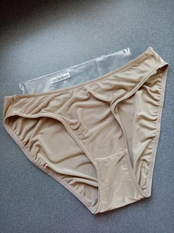 Selmark: nieuw huidskleur (onzichtbare) beige slip maat M beschikbaar voor biedingen
