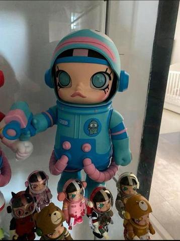 POP MART mega space molly 400% hangyodon beschikbaar voor biedingen