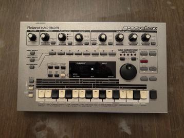 ROLAND MC-303 GROOVEBOX beschikbaar voor biedingen