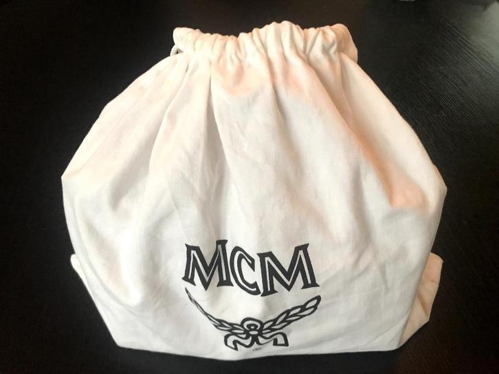 Roze stevige handtas van MCM, 100% leder, Handtassen en Accessoires, Tassen | Damestassen, Zo goed als nieuw, Handtas, Roze, Ophalen of Verzenden