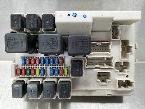 ZEKERINGKAST Nissan Murano (Z51) (284B7CD71A), Auto-onderdelen, Elektronica en Kabels, Nissan, Gebruikt