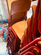 Vintage houten schoolstoelen en stapelstoelen, Antiek en Kunst, Ophalen