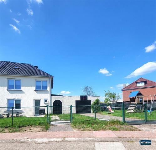 Huis te koop in Genk, 2 slpks, Immo, Huizen en Appartementen te koop, Vrijstaande woning