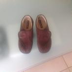 pantoffels  in donker bruine daim en met warme wol gev, Kleding | Dames, Schoenen, Ophalen of Verzenden