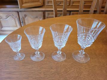 Cristal d'Arques glasservies beschikbaar voor biedingen