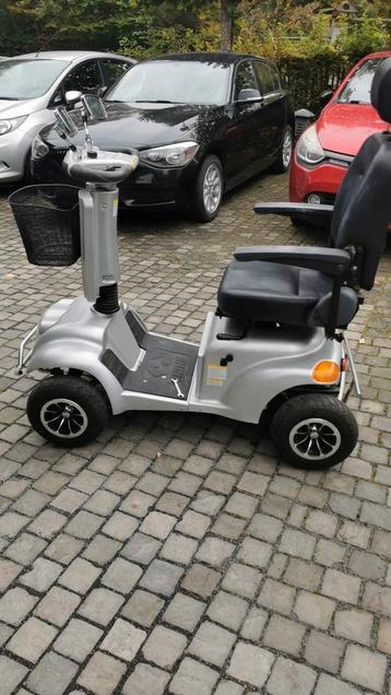 Les batteries de la trottinette en bon état doivent être rem disponible aux enchères