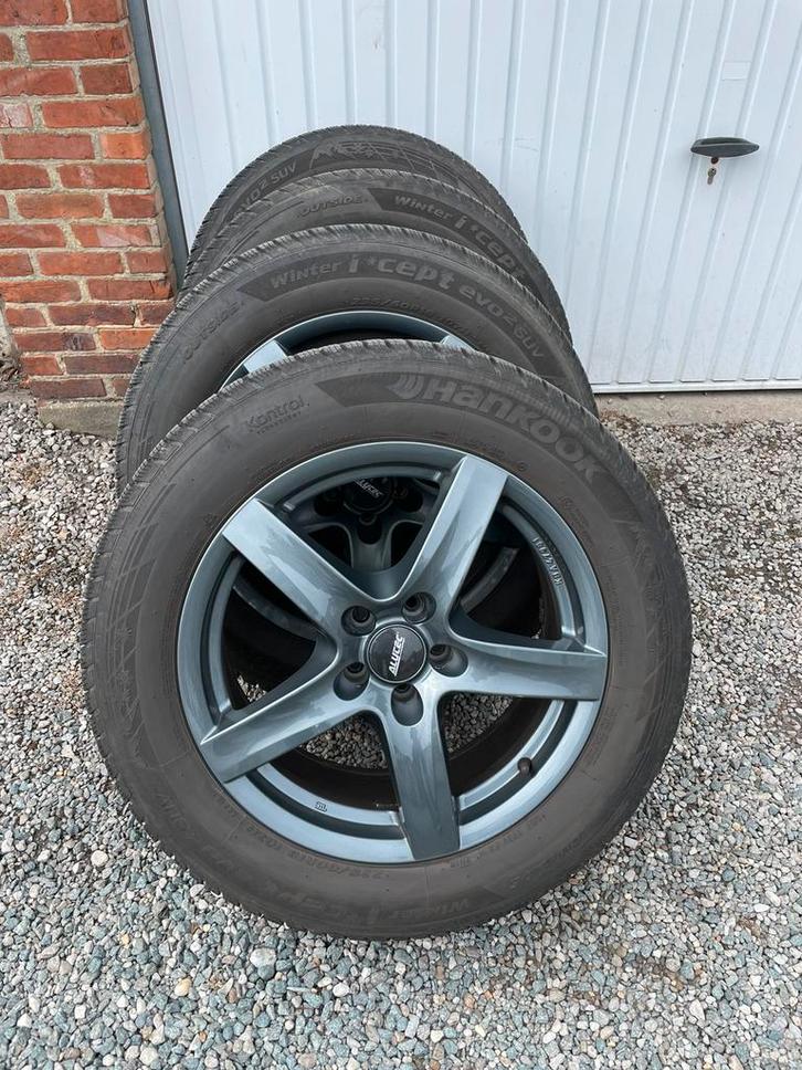 Velgen 5 x108 met Hankook banden, Auto-onderdelen, Banden en Velgen, Band(en), Winterbanden, 18 inch, 235 mm, Terreinwagen, Gebruikt