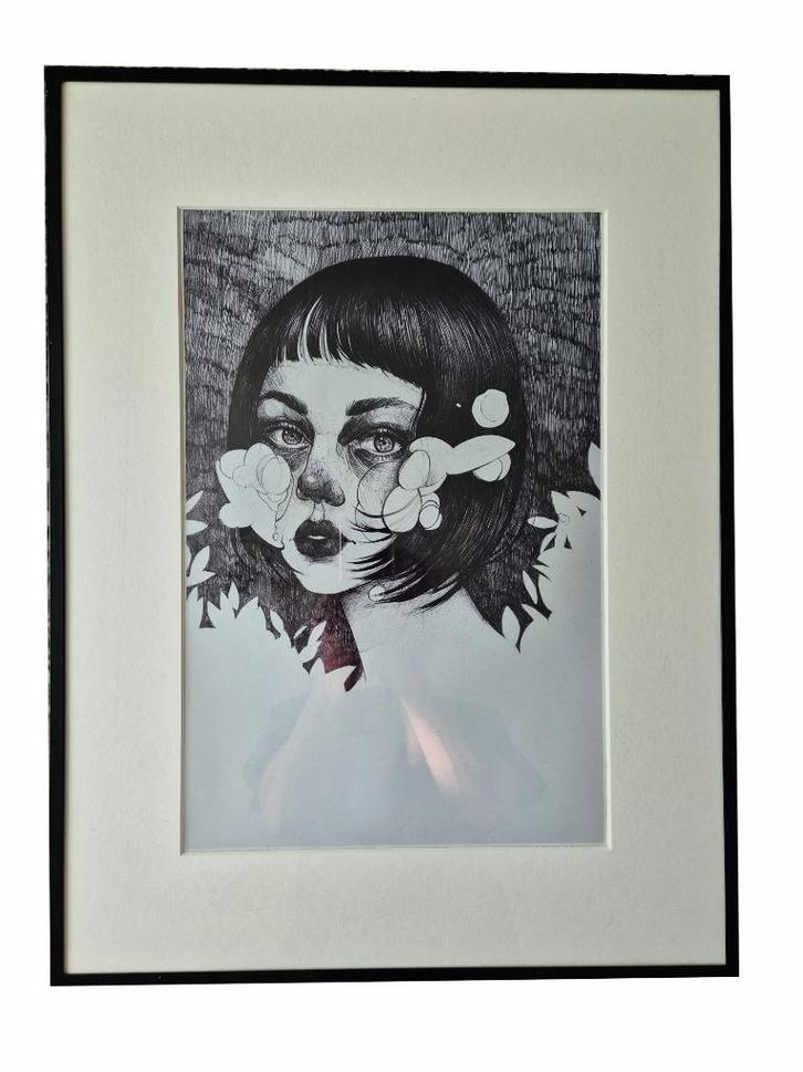 Schitternde print foto van Tsjechische Kunstenares in lijst, Huis en Inrichting, Woonaccessoires | Schilderijen, Tekeningen en Foto's