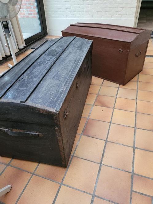 2 vintage originele houten kisten 'GENDARMERIE' (rijkswacht), Huis en Inrichting, Woonaccessoires | Kisten, Gebruikt, 50 tot 75 cm