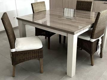 Rieten eetkamerstoelen beschikbaar voor biedingen