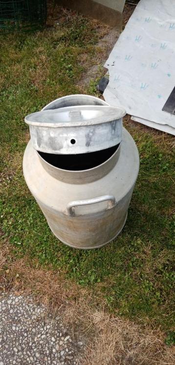 oude melk_recervoir, melk_kit, melk_kan met deksel in Al, Enlèvement, Utilisé
