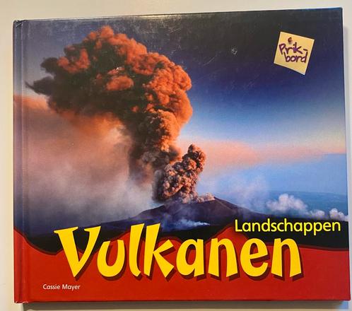 Cassie Mayer - Vulkanen, Boeken, Kinderboeken | Jeugd | onder 10 jaar, Zo goed als nieuw, Ophalen of Verzenden