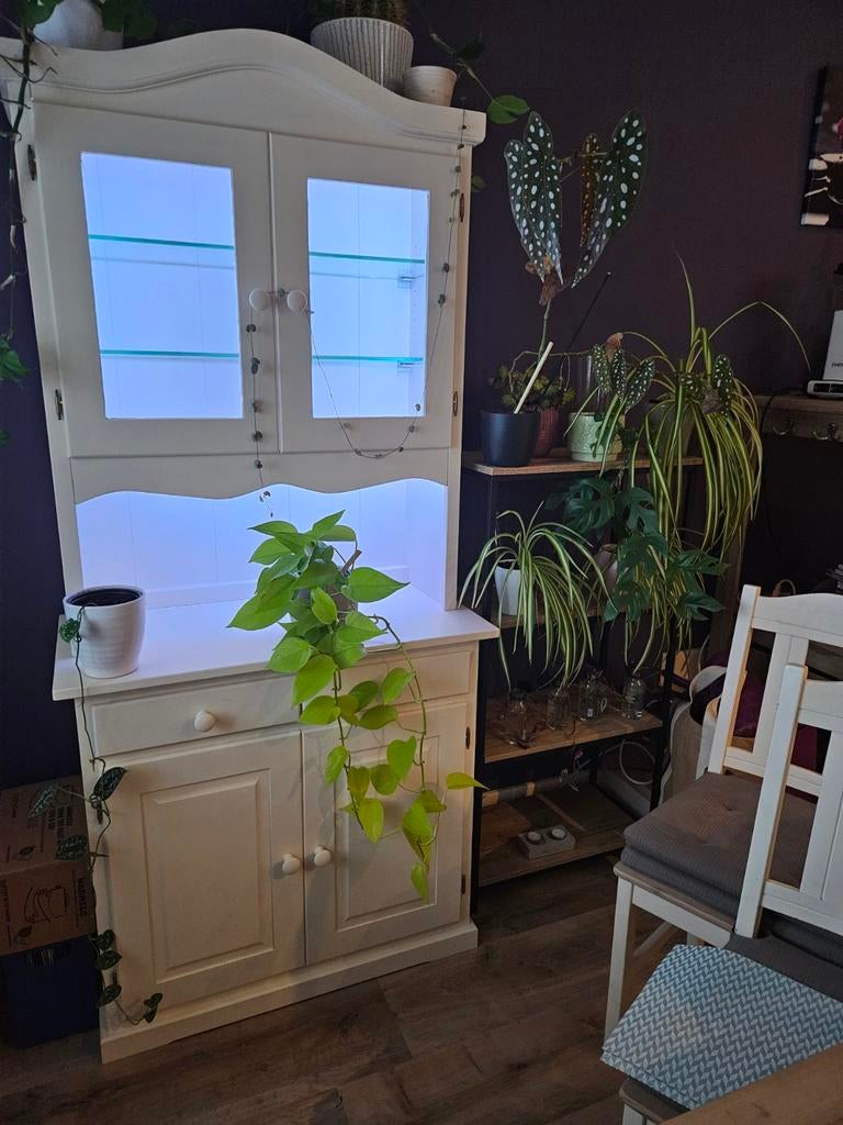 Landelijke vitrinekast,, Enlèvement