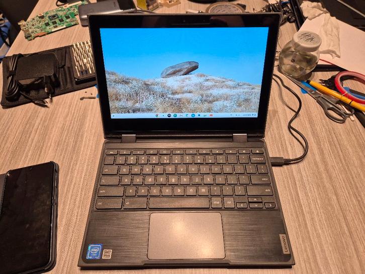 lenovo chromebook 300e 2nd gen (360 touch), Computers en Software, Chromebooks, Refurbished, 11 inch, 4 GB of minder, 32 GB of minder