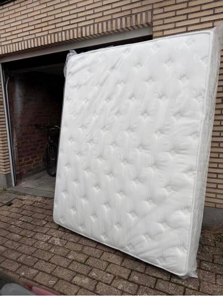 Brand new Mattress, Huis en Inrichting, Slaapkamer | Matrassen en Bedbodems, Ophalen, Matras, 200 cm, 160 cm
