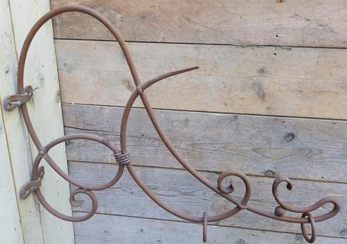 Groot smeedijzeren arm beugel voor uithangbord winkelbord, Tuin en Terras, Tuinwanddecoratie, Zo goed als nieuw, Ophalen of Verzenden