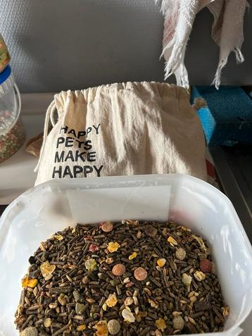 Konijn eten Tom & co mengeling beschikbaar voor biedingen