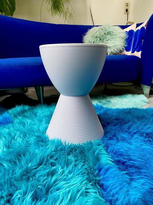 Kartell Prince AHA bijzettafel donkergrijs of lavendelgrijs, Huis en Inrichting, Tafels | Bijzettafels, Gebruikt, Overige vormen