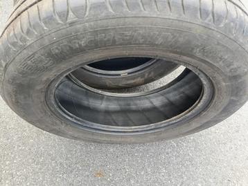 pneus beschikbaar voor biedingen