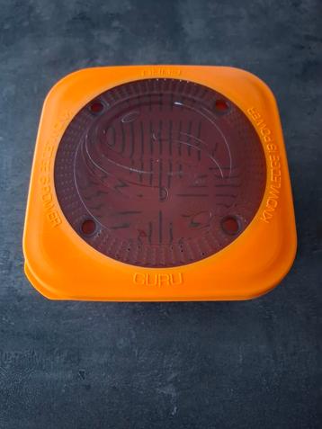 GURU Bait Box 3.3 Pint + Bait Strainer 3.3 Pint beschikbaar voor biedingen