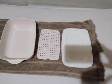tupperware rechthoekige microgolf pot met rooster en deksel beschikbaar voor biedingen