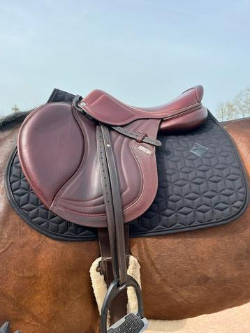 CWD mademoiselle zadel beschikbaar voor biedingen