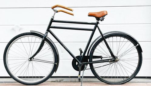 Deze oude opafiets met terugtraprem is een blikvanger., Fietsen en Brommers, Fietsen | Heren | Herenfietsen, Gebruikt, Ophalen