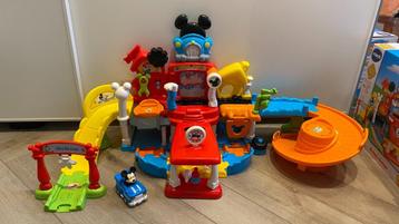 Toet Toet Auto's Mickey Garage beschikbaar voor biedingen