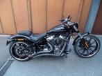 breakout 1745 abs 1proprio 3023km garantie 1 a 3ans jhbmotos, 2 cilinders, 1745 cc, Chopper, Bedrijf