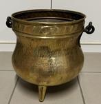 Pot (fleur) en cuivre jaune sur 3 pieds, Antiquités & Art, Antiquités | Bronze & Cuivre, Enlèvement ou Envoi, Cuivre