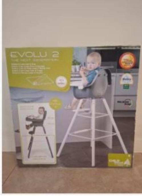 Evolu Kinderstoel van Childwood., Kinderen en Baby's, Kinderstoelen, Gebruikt, Meegroeistoel, Aanschuifbaar, Afneembaar eetblad