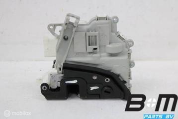Portierslot rechtsachter Audi Q3 8U 8K0839016H beschikbaar voor biedingen