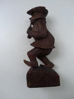 Handgesculpeerd houten beeldje. 25 cm., Ophalen of Verzenden